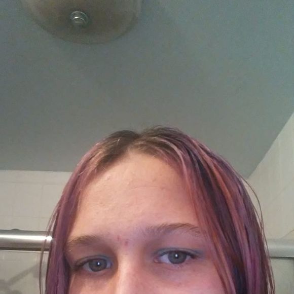 Meet your Posher, Cassandra - Picture 1 of 1